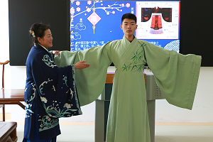 夢(mèng)回大漢----穿漢服、行漢禮 職業(yè)體驗(yàn)課程方案設(shè)計(jì)